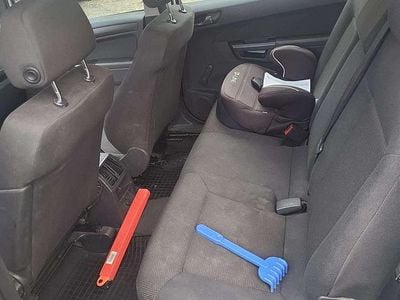 Weiß Gebraucht 2012 Opel Zafira Edition+ Van / Kleinbus | € 3.500