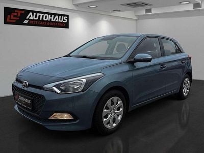 Gebraucht Hyundai i20 Life 84 PS (61 kW) 2015 Blau Limousine