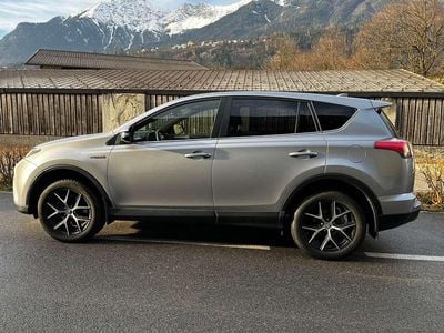 Silber Gebraucht 2018 Toyota RAV4 Hybrid Lounge SUV | € 21.300 (Superpreis)