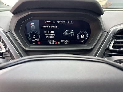 Schwarz metallicperleffektno Gebraucht 2022 Audi Q4 Sportback e-tron Ambiente SUV | € 48.990 (Teuer)