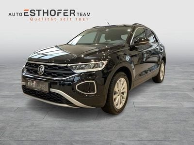 Schwarz metallic Neu 2026 VW T-Roc SUV | € 28.850