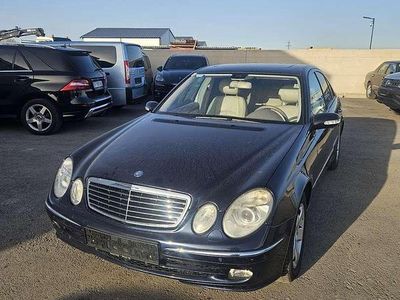 Mercedes E320