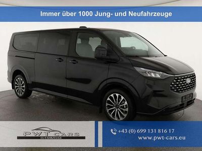 Schwarz Neu 2025 Ford Tourneo Titanium Van / Kleinbus | € 82.308
