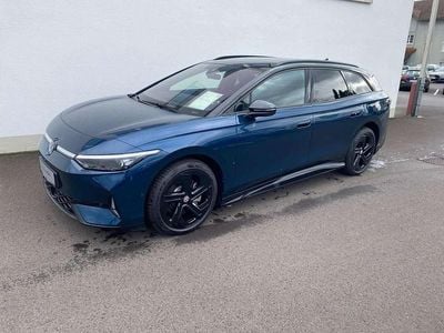 Mittelblau metallic Neu 2025 VW ID.7 GTX Kombi | € 59.990 (Fairer Preis)