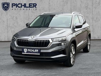 Mittelgrau metallic Gebraucht 2024 Skoda Karoq Selection SUV | € 35.900 (Teuer)