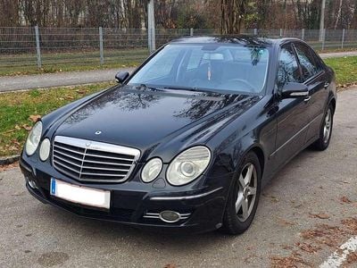 Schwarz Gebraucht 2007 Mercedes E200 Avantgarde Limousine | € 5.300 (Superpreis)