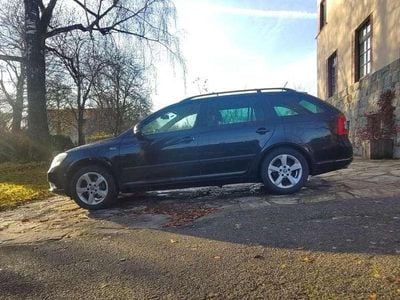 Schwarz Gebraucht 2012 Skoda Octavia Family Kombi | € 5.990 (Teuer)