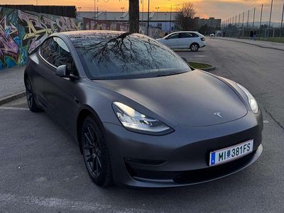 Grau Gebraucht 2019 Tesla Model 3 Limousine | € 29.000