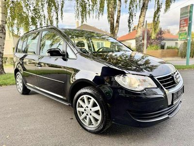 Schwarz Gebraucht 2008 VW Touran Van / Kleinbus | € 8.900