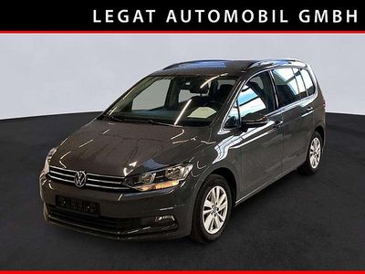 Gebraucht VW Touran Comfortline 150 PS (110 kW) 2022 Grau Van / Kleinbus