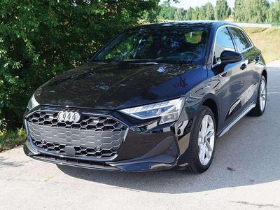 Schwarz Gebraucht 2024 Audi A3 Ambiente Limousine | € 31.900 (Teuer)