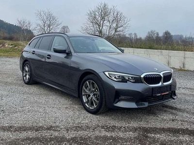 Grau Gebraucht 2021 BMW 330 Sport Line Kombi | € 29.290 (Fairer Preis)