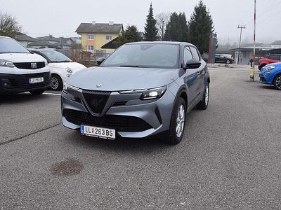 Grau Gebraucht 2024 Alfa Romeo Junior SUV | € 34.290 (Teuer)