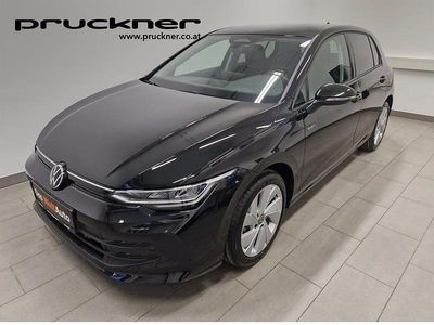 Neu VW Golf VIII 115 PS (84 kW) 2026 Schwarz  metallic