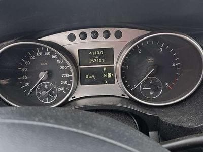 Gebraucht Mercedes R320 224 PS (164 kW) 2007 Van / Kleinbus