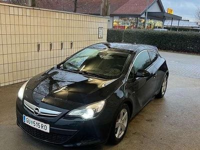 Schwarz Gebraucht 2014 Opel Astra GTC Sport Limousine | € 7.300