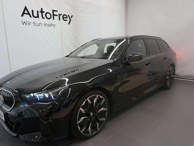 Saphirschwarz Gebraucht 2025 BMW 530e Efficient Dynamics Kombi | € 75.450