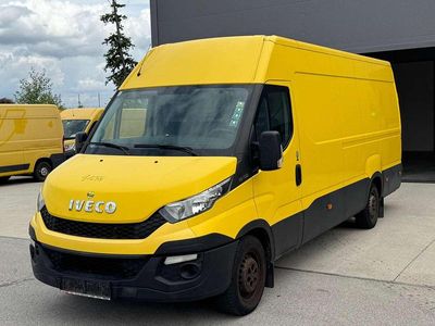 Gelb Gebraucht 2015 Iveco Daily Van | € 16.200