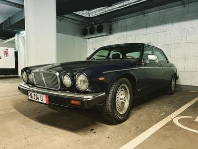 Gebraucht Jaguar XJ Sovereign 295 PS (216 kW) 1984 Dunkelblau Limousine