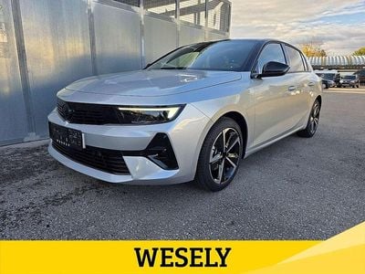 Silber Neu 2025 Opel Astra Limousine | € 26.880 (Etwas zu teuer)