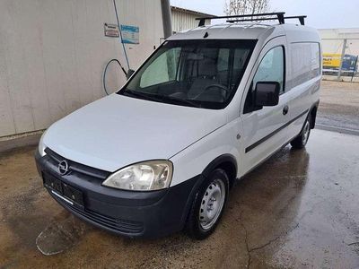 Weiß Gebraucht 2002 Opel Combo Van | € 1.400