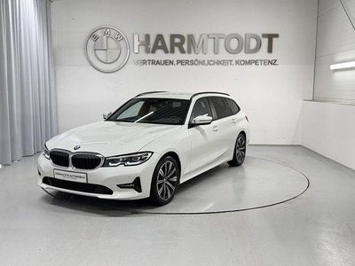 Gebraucht BMW 318 Advantage 150 PS (110 kW) 2020 Alpinweiß
