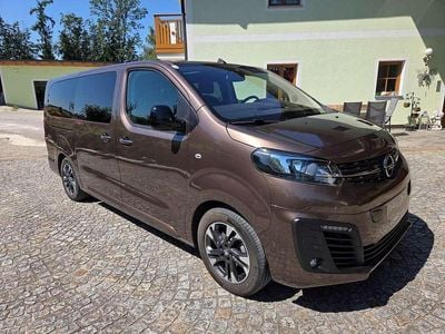 Braun Gebraucht 2023 Opel Zafira Life Business Elegance Van / Kleinbus | € 39.000 (Etwas zu teuer)