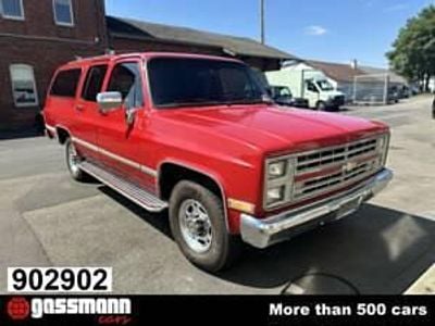 Rot Gebraucht 1987 Chevrolet Suburban SUV | € 14.900