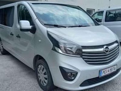 Silber Gebraucht 2016 Opel Vivaro Van / Kleinbus | € 19.500
