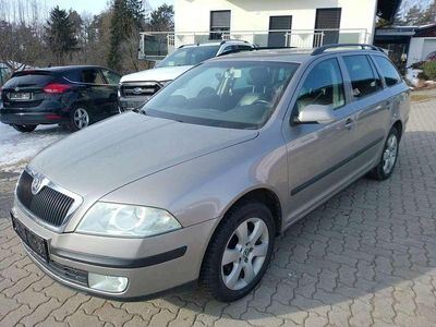 gebraucht Skoda Octavia Elegance 4X4 !Pickerl neu !!