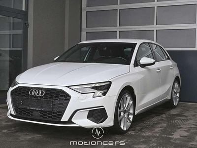 Weiß Gebraucht 2022 Audi A3 Ambiente Limousine | € 22.980 (Guter Preis)