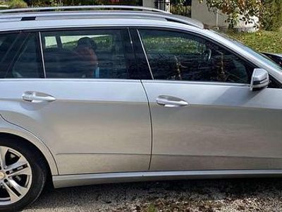 Silber Gebraucht 2010 Mercedes E250 Avantgarde Kombi | € 7.500