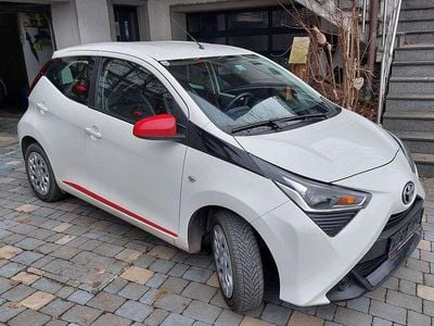 Gebraucht Toyota Aygo X-play 72 PS (52 kW) 2020 Weiß Kleinwagen