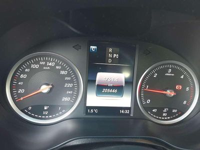 Grau Gebraucht 2016 Mercedes 180 Limousine | € 14.990