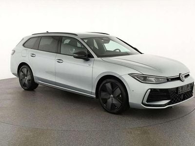 Silber Neu 2025 VW Passat R-line Kombi | € 51.894 (Guter Preis)