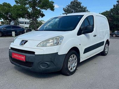 Weiß Gebraucht 2010 Peugeot Partner Business-Line Van / Kleinbus | € 3.999