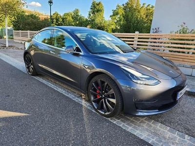 Grau Gebraucht 2020 Tesla Model 3 Performance Limousine | € 28.000 (Etwas zu teuer)
