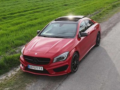 Rot Gebraucht 2015 Mercedes CLA200 Limousine | € 20.900 (Etwas zu teuer)