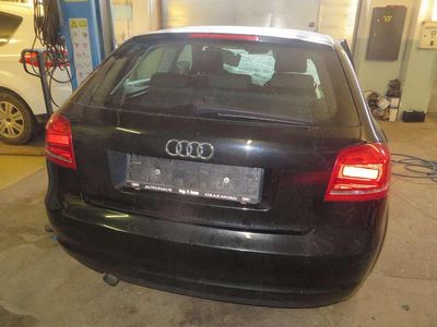 Schwarz Gebraucht 2010 Audi A3 Ambiente Limousine | € 1.990