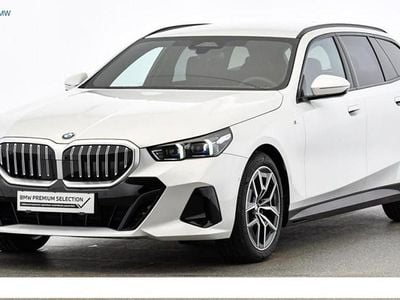 Weiß Gebraucht 2024 BMW 520 Shadowline Kombi | € 62.420 (Guter Preis)
