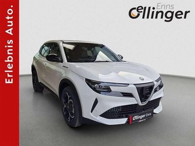 Neu Alfa Romeo GT Junior Edizione Speciale 146 PS (107 kW) 2025 Weiß Limousine