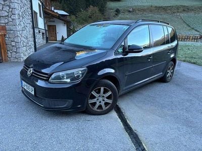 Gebraucht 2010 VW Touran Trendline Van / Kleinbus | € 4.200