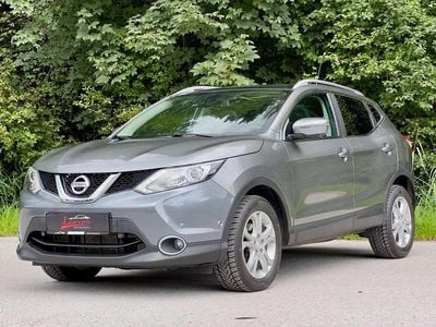 Grau Gebraucht 2016 Nissan Qashqai 360º SUV | € 14.490 (Fairer Preis)