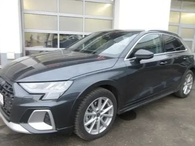 Gebraucht Audi A3 Ambiente 150 PS (110 kW) 2024 Hellgrau  metallic Limousine