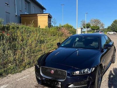 Gebraucht 2019 Jaguar XE R-Sport Limousine | € 17.900