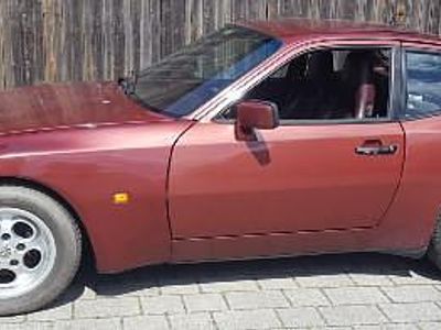 Rot Gebraucht 1986 Porsche 944 Turbo Coupé | € 15.000