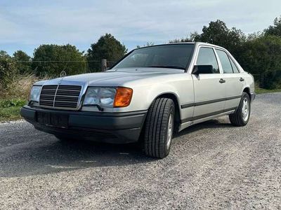 gebraucht Mercedes 260 W124/mit Klima und Orthopädische Sitzen