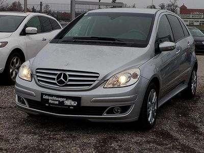 Grau Gebraucht 2007 Mercedes 180 Limousine | € 2.990