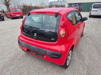 Rot Gebraucht 2009 Peugeot 107 Kleinwagen | € 1.600