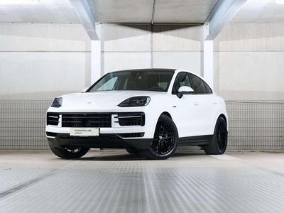 Weiss normal Gebraucht 2025 Porsche Cayenne SUV | € 120.680 (Etwas zu teuer)
